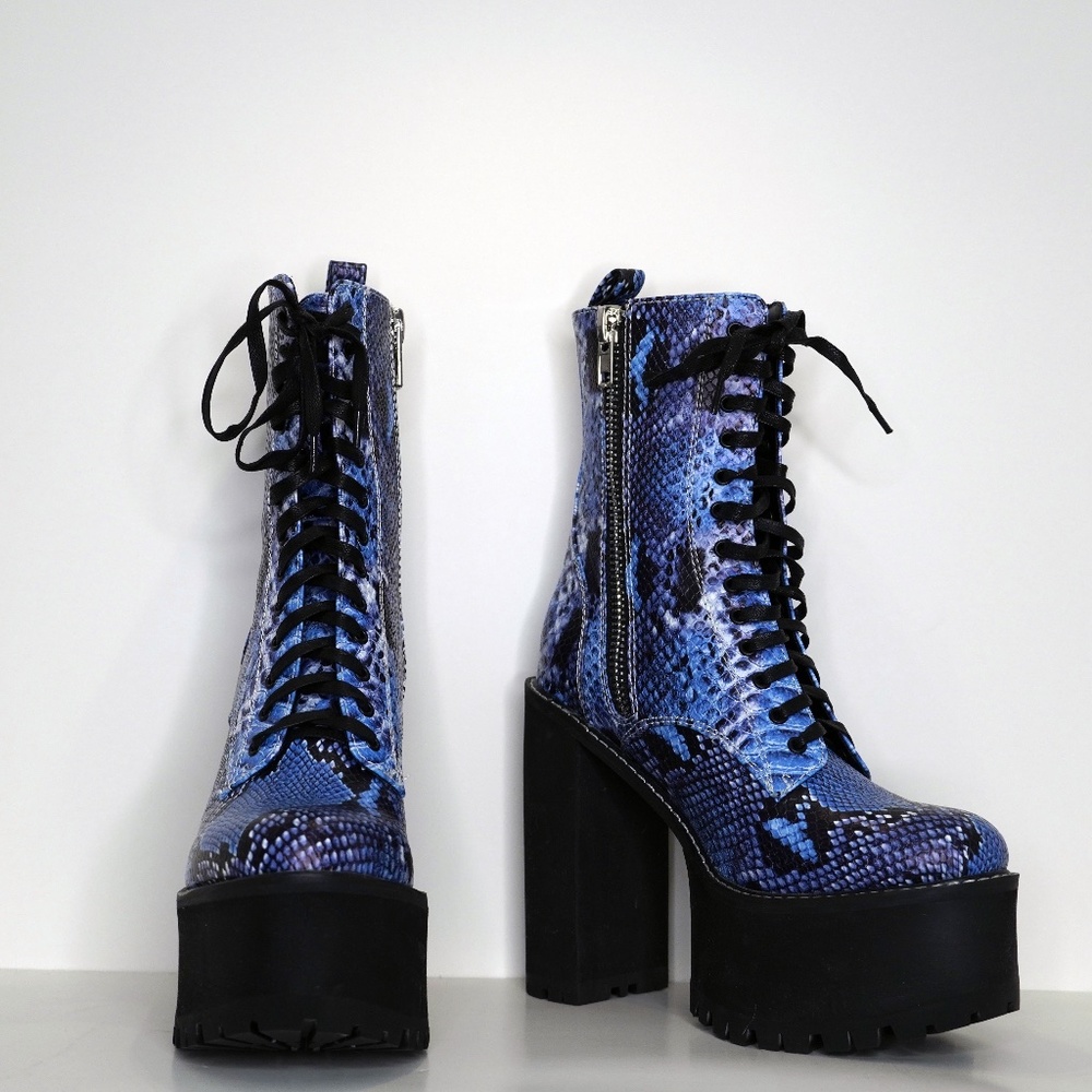 BLUE PYTHON POSTER GRL PLATFORM BOOTS